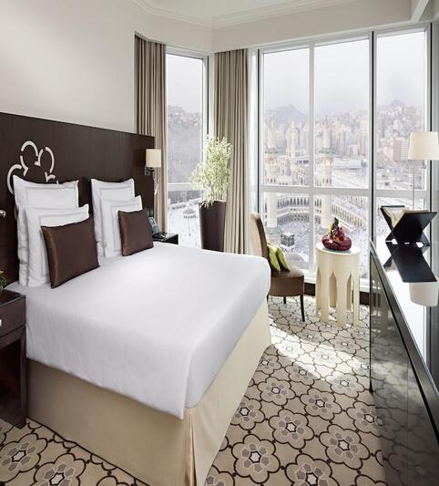 2 Weeks 5 Star Shifting Hajj Package