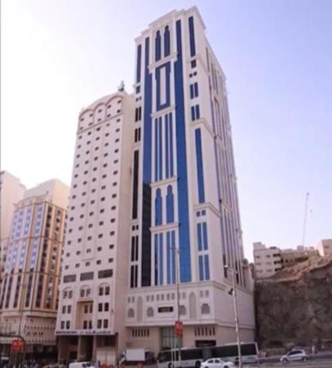 10 Days 4 Star December Umrah Package